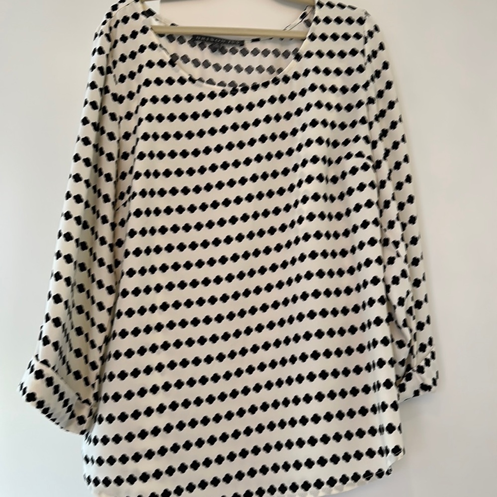 Briton Ivy medium black and white blouse 3/4 sleeve with pearl cuff details